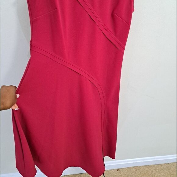 DKNY   - Picture 5 of 16